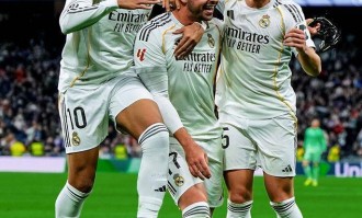 足坛一夜动态：曼联2-0曼城，拜仁造5-1惨案，利物浦创45年耻辱纪录