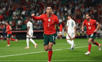 C罗梅开二度造足坛神迹！利物浦核心传射+绝平，匈牙利2-2葡萄牙