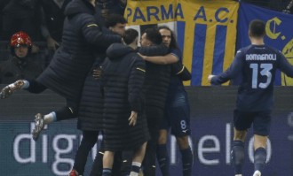 一场1-0踢出意甲神剧情：9人作战，极限绝杀，奎斯塔不敢相信